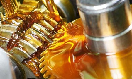 چگونه عمر روغن کمپرسور را افزایش دهیم؟ ۱۰ راهکار مهم